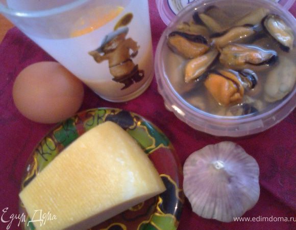 Достаём продукты.