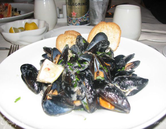 А вот что им подавали в итальянском ресторанчике!