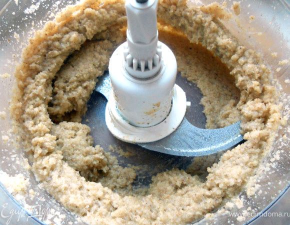 В итоге должна получится пастообразная масса. 