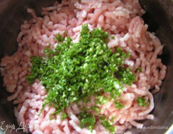 добавить к фаршу.