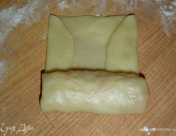 Сверните рулетиком.