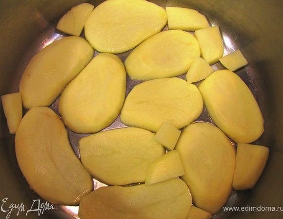 Порежьте на "кружки" толщиной в пол сантиметра.