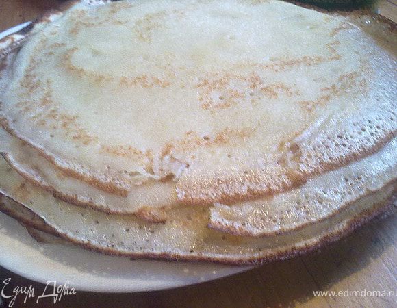 <font style="vertical-align: inherit;"><font style="vertical-align: inherit;">Готовые блины смазать сливочным маслом. </font><font style="vertical-align: inherit;">Остудить.</font></font>