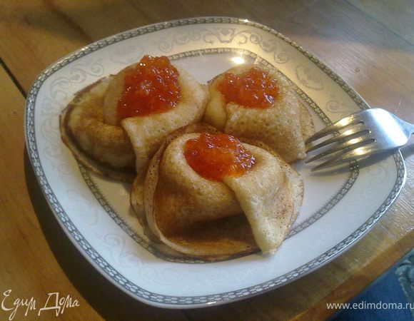 <font style="vertical-align: inherit;"><font style="vertical-align: inherit;">Свернуть в </font></font>«гнездо»<font style="vertical-align: inherit;"><font style="vertical-align: inherit;">, сверху выложить красную икру. </font><font style="vertical-align: inherit;">Подавать сразу.</font></font>