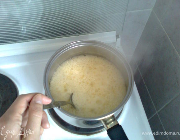 довести до состояния пены (это происходит уже через 10-15 секунд) Снять с огня и дать остыть.