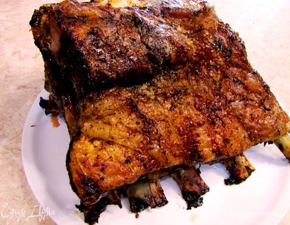 Обязательно дайте постоять Ростбифу после духовки 15-20 минут.
Подавайте вместе с Йоркширским пудингом и соусом, приготовленным либо с остатков соков в противне (с вином, пряностями), хреновым соусом или соусом Айоли.