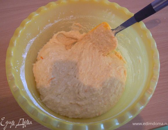 Добавить аккуратно сухие ингредиенты