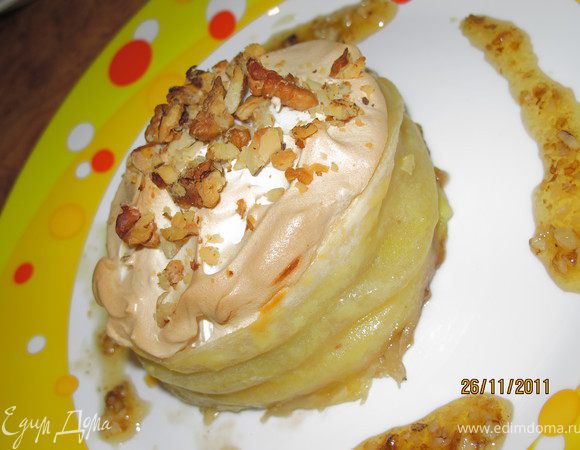 Я в оставшийся мёд добавила оставшиеся орехи и подавала десерт полив рядом таким вот соусом - мёд с орехами. Пробуйте север Франции на вкус.