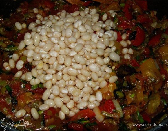 Добавим фасоль,