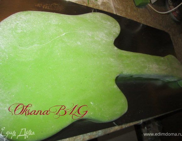 Покрыть торт.