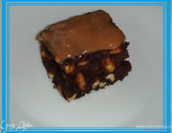 Пироженки получаются очень вкусными, богатыми орехами, с шоколадным и ванильным ароматом!!!
Приятного аппетита!