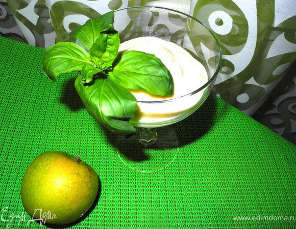Остудить и пробить блендером до состояния пюре, добавить измельченный базилик, сахар, сливки, истолченные семена кардамона и еще раз хорошенько взбить. Базилик обязателен!!! 
В исходном рецепте кардамона не было и вместо лайма использовался лимон. Мне мой вариант понравился больше, тонкий вкус и аромат лайма, базилик и кардамон прекрасно сошлись!