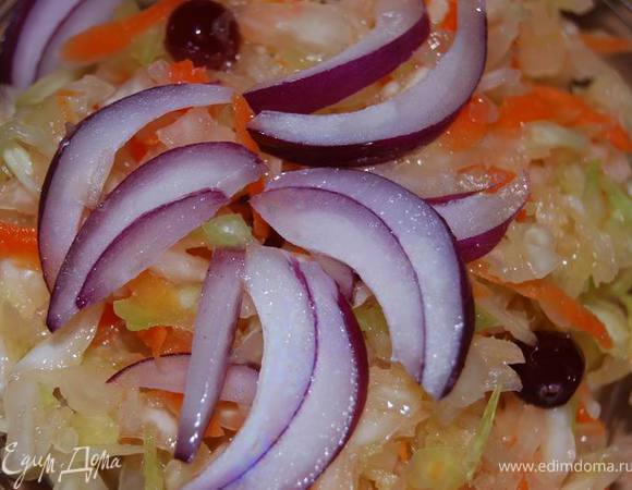 Ну и квашеная капуста тоже была... :)