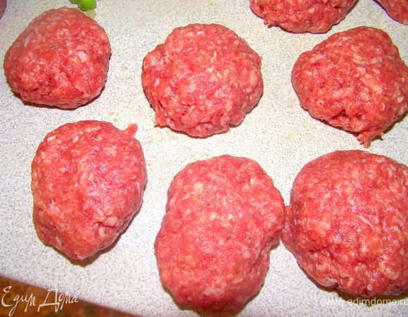 Сформировать котлетки.