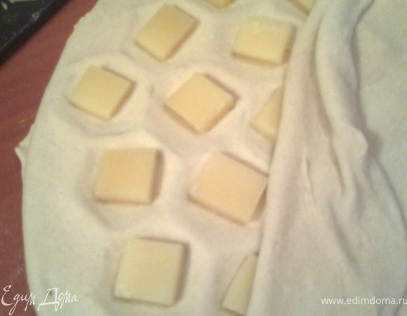 Накрываем вторым пластом.