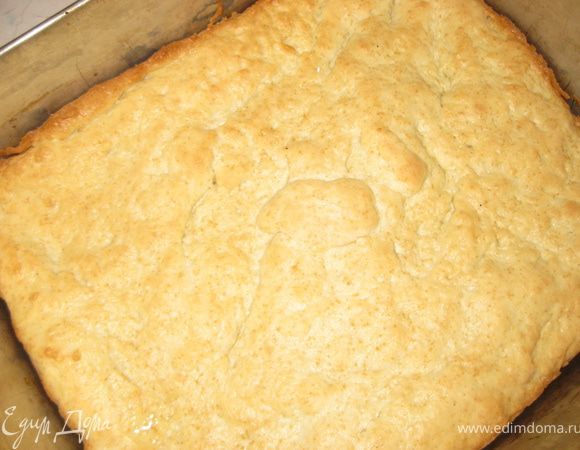 Тесто выкладываем на смазанный противень ложкой и ставим подпекатся на 15-20 минут при темп.180 гр (до золотисной корочки).