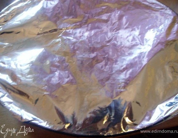 Накрыть фольгой и выпекать 45 минут при температуре 180.