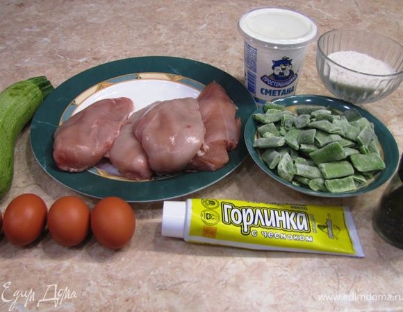 Итак - Теплый салат из куриной грудки с овощами практически собственной персоной. То есть еже совсем не готовый, но подготовленный к приготовлению.