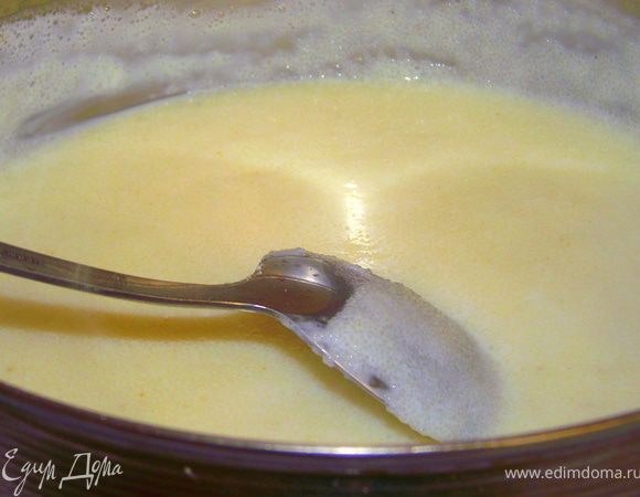 Для суфле: из молока и манки варим кашу.