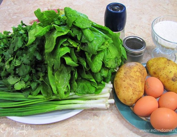 Итак - Зеленый борщ по рецепту из детства
Рецепт довольно прост, он похож на некоторые другие (странно было бы, если бы не был похож  ). Тем не менее, я все таки нашел чем выделиться