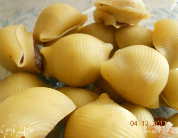 укладываем начиненные Лумакони в форму для запекания