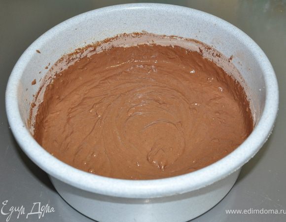 Тщательно перемешать тесто.