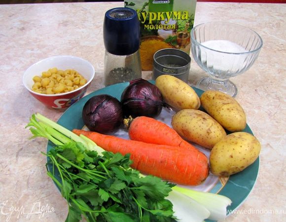 Итак
Овощной суп - Минестроне по-русски  
Это очень густой и наваристый суп. По фотографии можно увидеть, что бульон получается очень ярким.