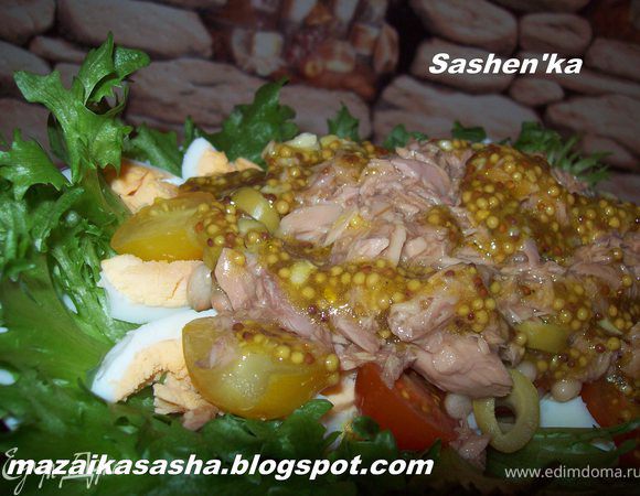 для заправки смешать все ингредиенты по вкусу, чеснок раздавить через пресс.