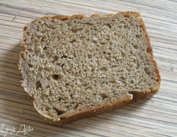 Подсушить хлеб на сковороде (без масла) или на гриле, натереть чесноком.