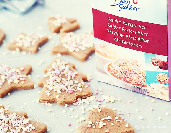 посыпать кулинарным сахаром