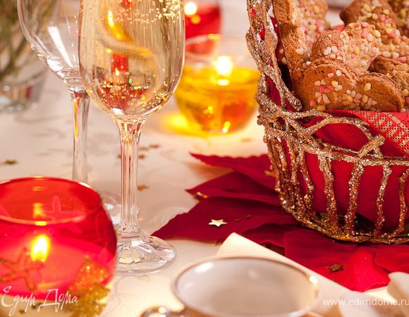 нарядно сервируем печенье на праздничном столе и наслаждаемся манящим ароматом!!!