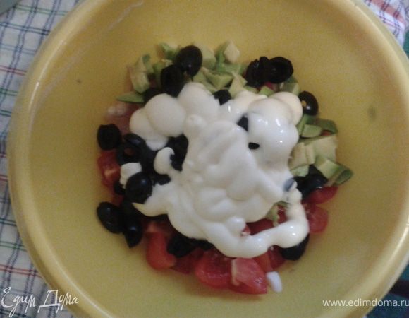 добавить несколько ложек майонеза