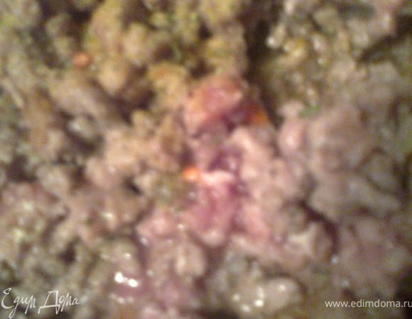 Добавляем фарш с приправами,в конце обжарки-готовый рис.Выключаем.