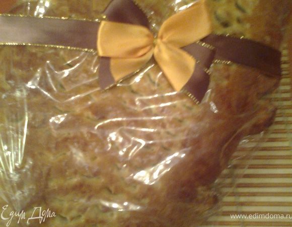 Когда остынет-заворачиваем в пищевую плёнку,украшаем бантиком и идём в гости!!!