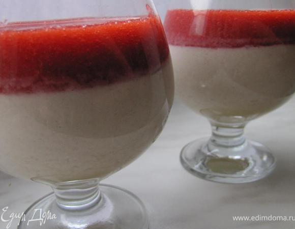 Выложить ягоды в блендер и пюрировать. Готовое пюре остудить. При подаче добавить в креманки к панна котта кули