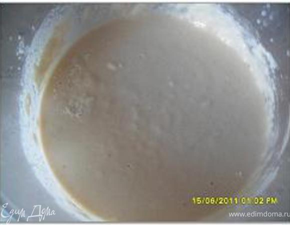 Для опары смешать все ингредиенты в небольшой миске.