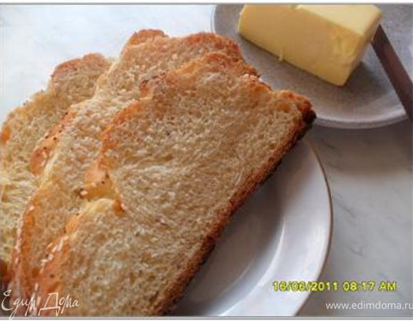 Выпекать в разогретой до 190 градусов духовке около 50-60 минут.

Приятного чаепития!

(ниже фото дальнейшего плетения)