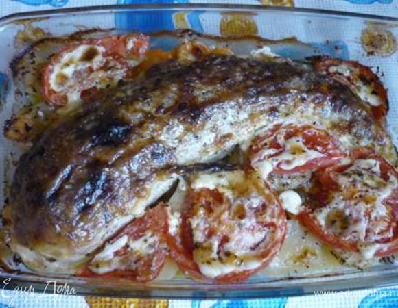 Отправляем в духовку минут на 30, пока щука не подрумянится сверху.
