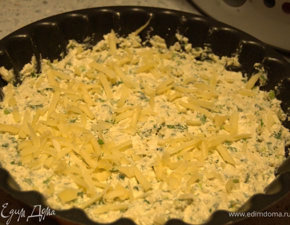 Выкладываем в смазанную форму, и ставим в духовку разогретую до 180 градусов на 20-25 минут. 
