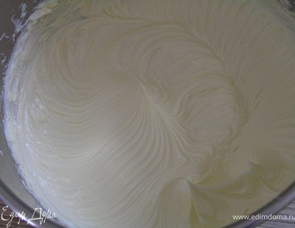 Сливочное масло взбивать 3 минуты,