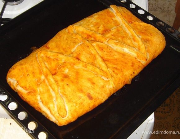 Отправляем в разогретую до 200градусов духовку и печём до готовности. Печётся быстро. 