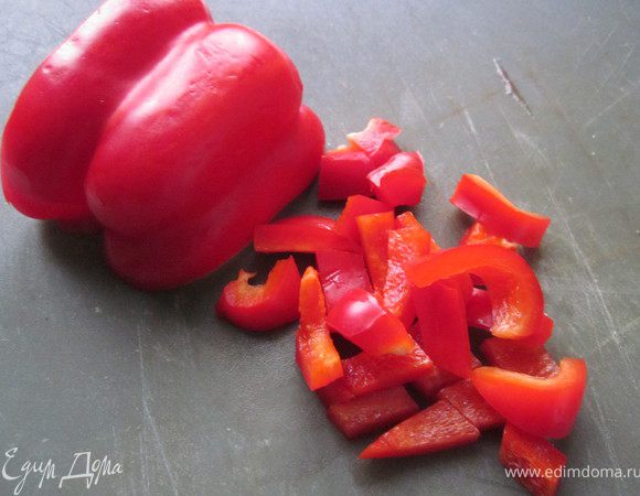  Добавить перец (у меня сладкий, а вообще нужен острый, но я не очень люблю с ним))