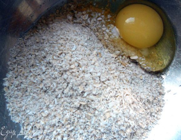 Добавить яйцо.