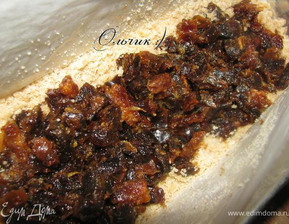 Выложить начинку.