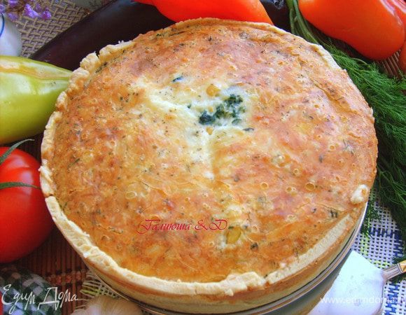 Отправляем в духовку наш киш и выпекаем при 190-200 гр. 30 минут