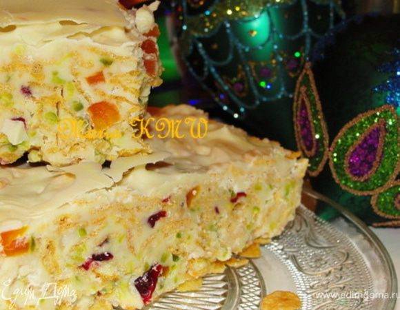 Убираем в холодильник, прикрыв верх пищевой пленкой. Через 3-4 часа хрустящие ломтики готовы! Нарезаем, укладываем на блюдо и угощаем родных и близких.
Приятного аппетита!