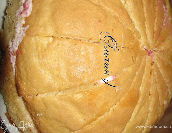 По прошествии времени, переворачиваем тортик на блюдо.