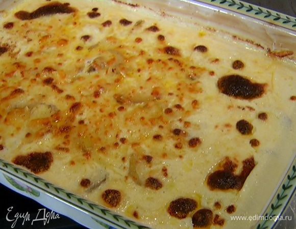 Отправить форму в разогретую духовку на 40 минут.

