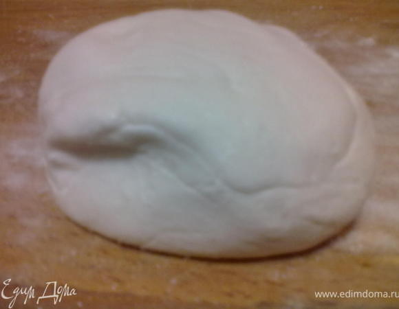 Мне этот вариант мастики нравиться. Цветочки держат форму, а покрытие не течет и легко раскатывать.А главное ее получается ну ОООчень много. 


Всем подсевшим на украшение тортиков мастикой посвящяется...