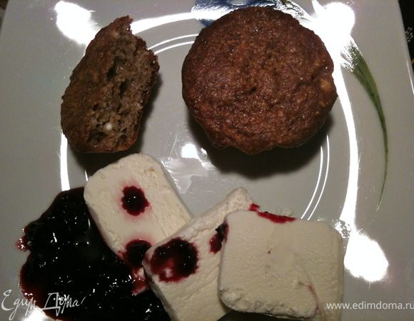 получились вкусные воздушные творожно-овсянные маффины! Приятного и не бойтесь экспериментировать :-)))